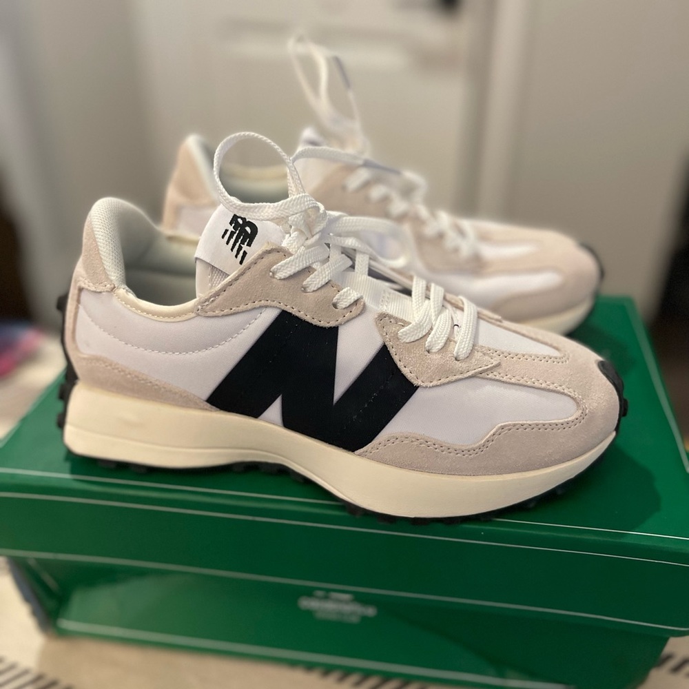 New Balance 237 women’s 38 NWT